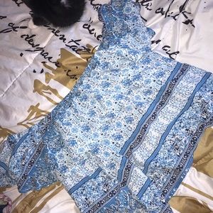 Off shoulders crop top